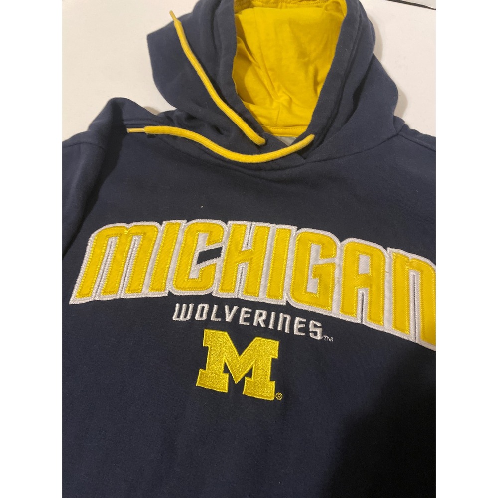 Knights Apparel Michigan Wolverines Hoodie Navy Blue Yellow Mens Small RN 104648 - Picture 3 of 9
